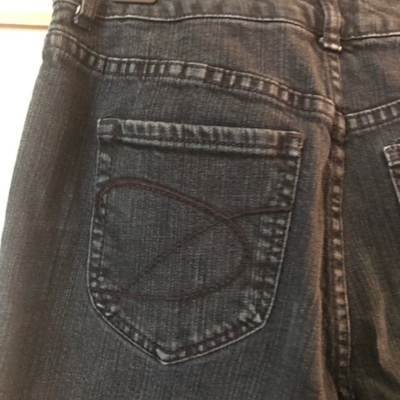 Chico's Platinum Jeans Size 2 (Chicos sz 00) stretch, short, flair - Picture 9 of 10